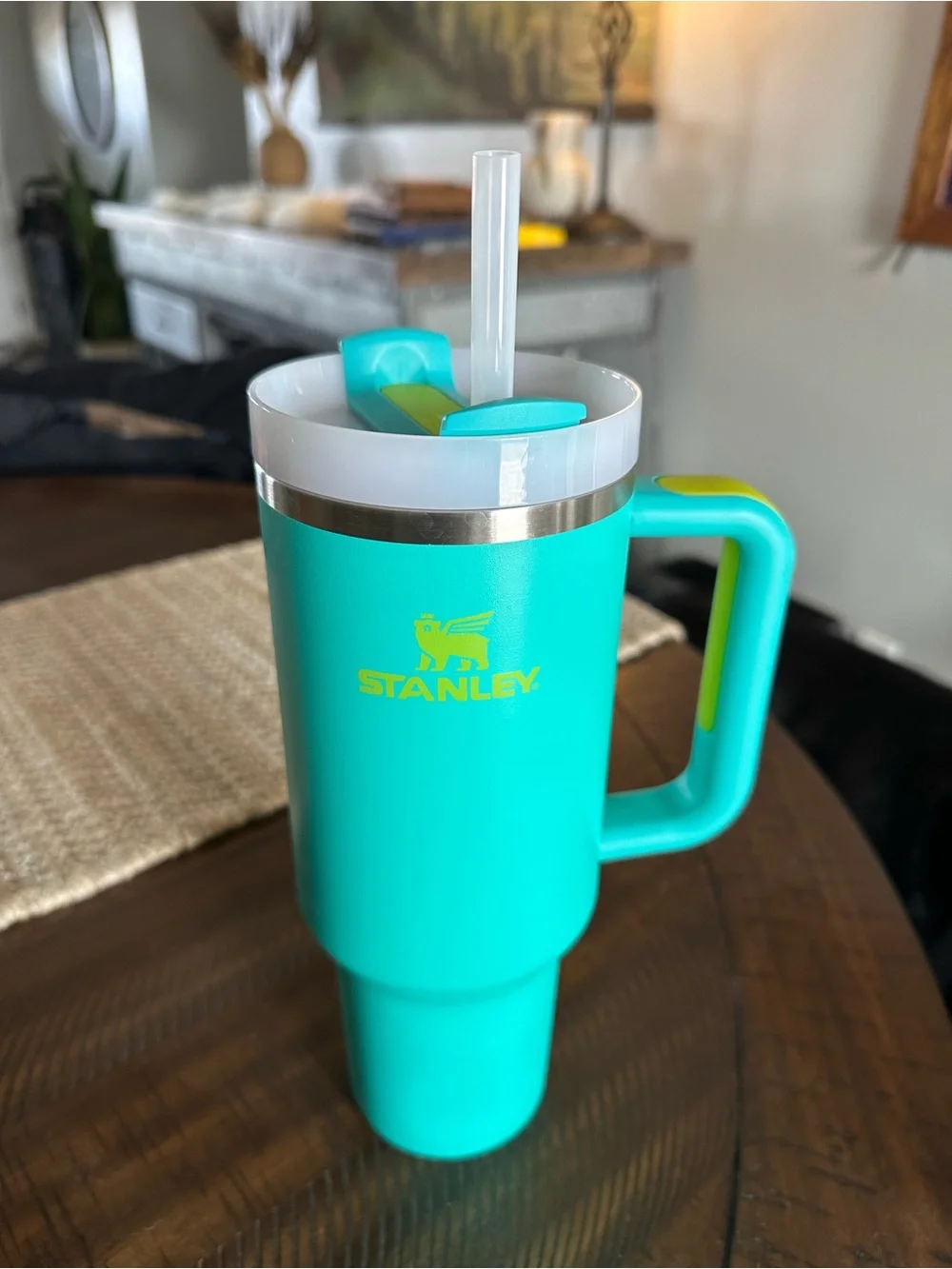 Stanley- Tropical Teal 40oz - Picture 2 of 9